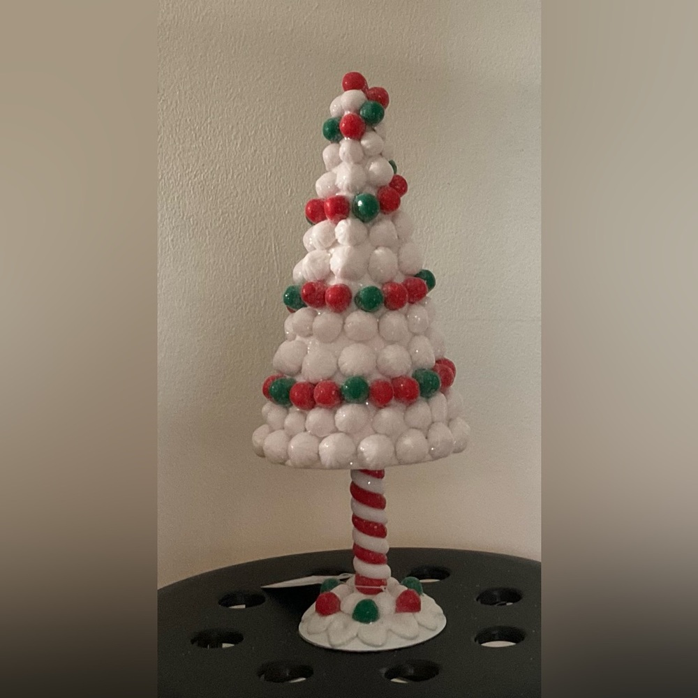 Cupcakes and Cashmere Merengue & Gumdrop Christmas Tree